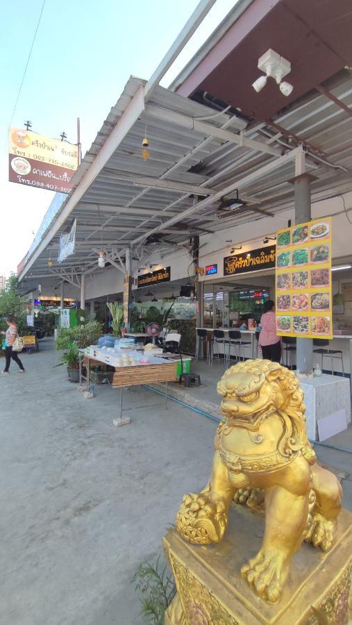 Pa Chalermchai Guesthouse Bangkok Exterior photo